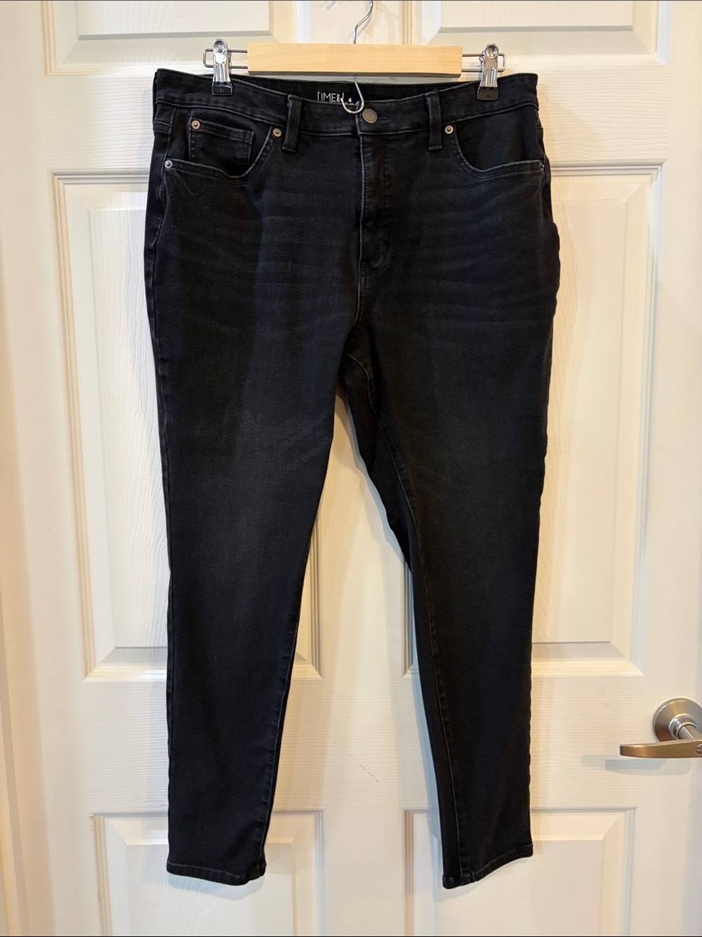 Time and Tru Black High Rise Curvy Stretchy Skinny Jeans